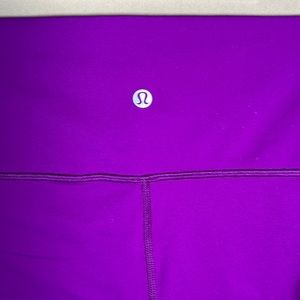 Lululemon magenta size 6 leggings with 24 inch inseam